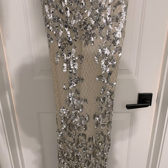 Gorgeous Designer Parker Black Hand Sewn Beaded Sequin Gown - Picture 3 of 10